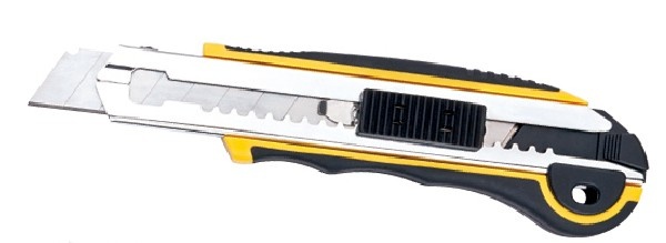 Heavy duty cutter with skidproof rubber grip handle