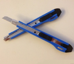 Small size 9mm utility knife